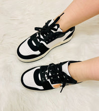 Charger l'image dans la galerie, 🖤 Baskets A-801 WHITE BLACK 🧡