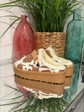 Charger l'image dans la galerie, Mules cowprint camel